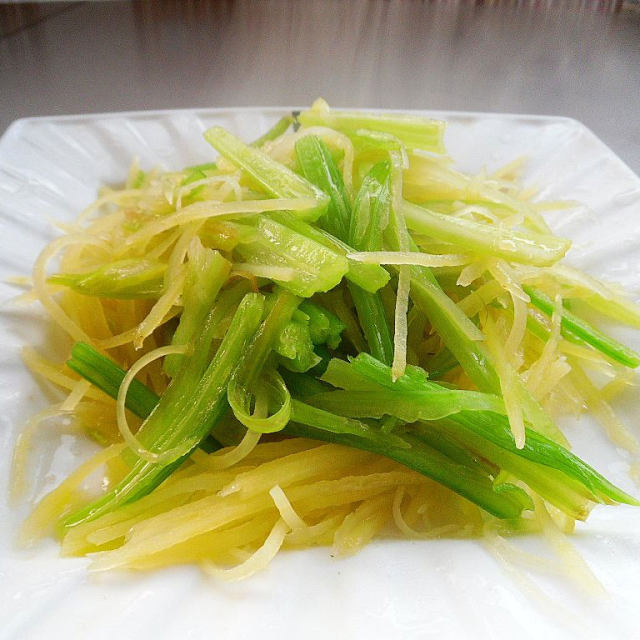 土豆丝炒芹菜