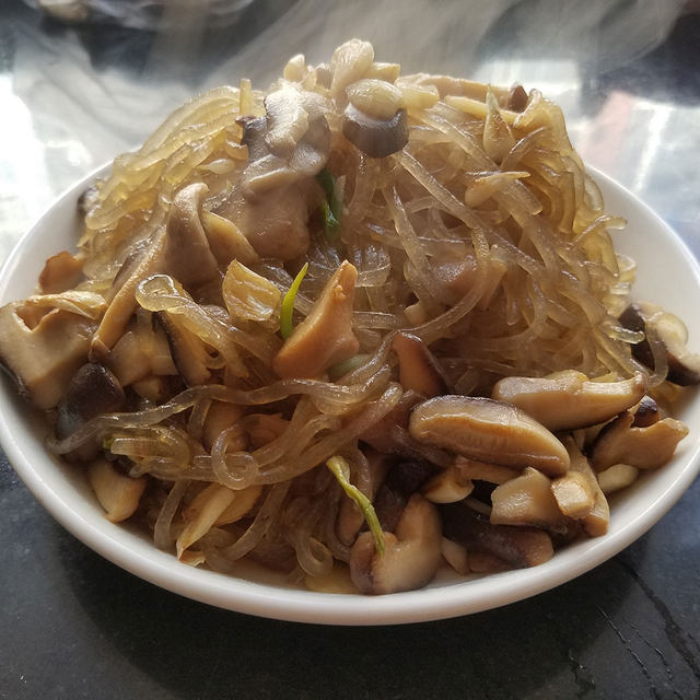 香菇炒粉条