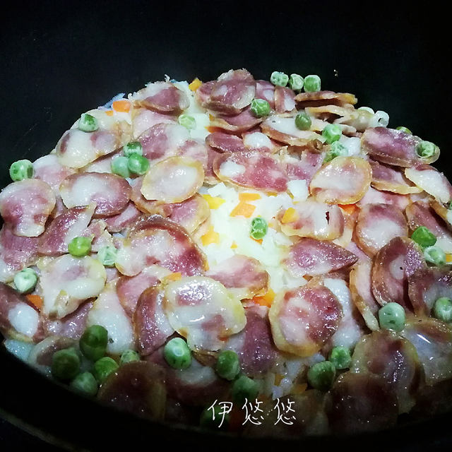 家乡美食一一香肠蒸饭