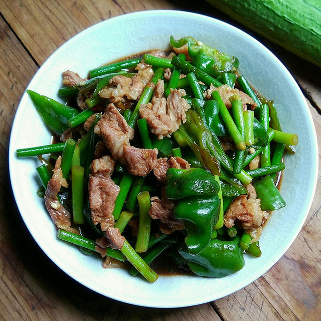 蒜苗青椒炒肉