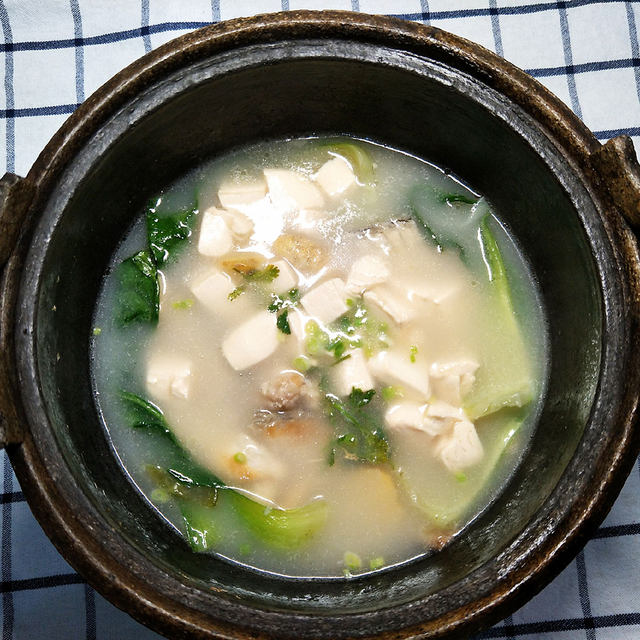 鱼鳍豆腐汤