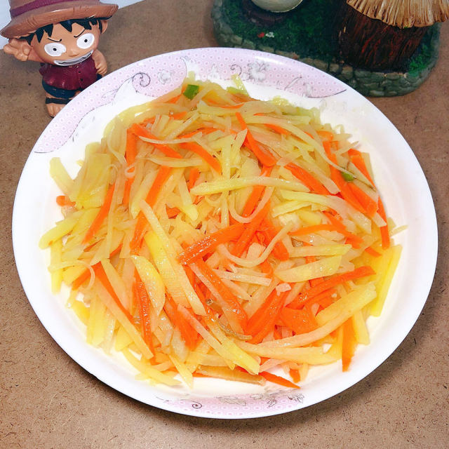 胡萝卜土豆丝小炒