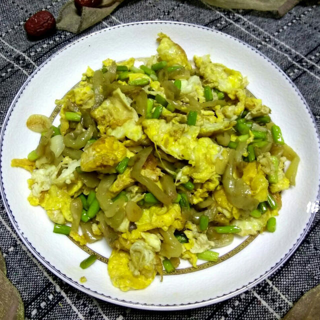 蒜苔榨菜炒鸡蛋
