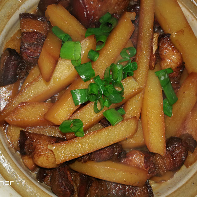 红烧肉焖土豆条