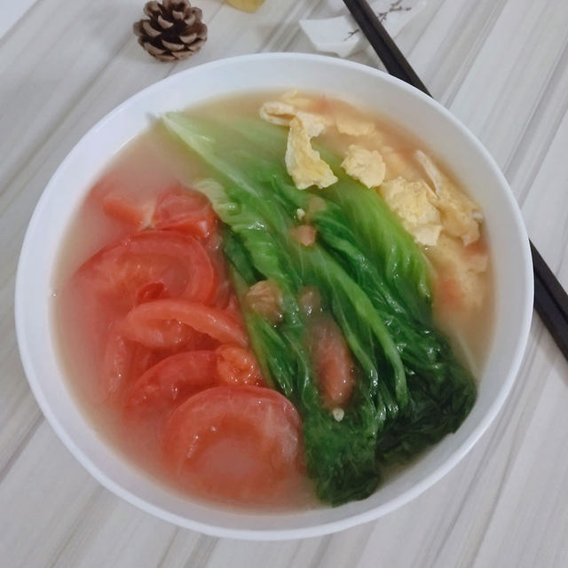 生菜番茄鸡蛋面