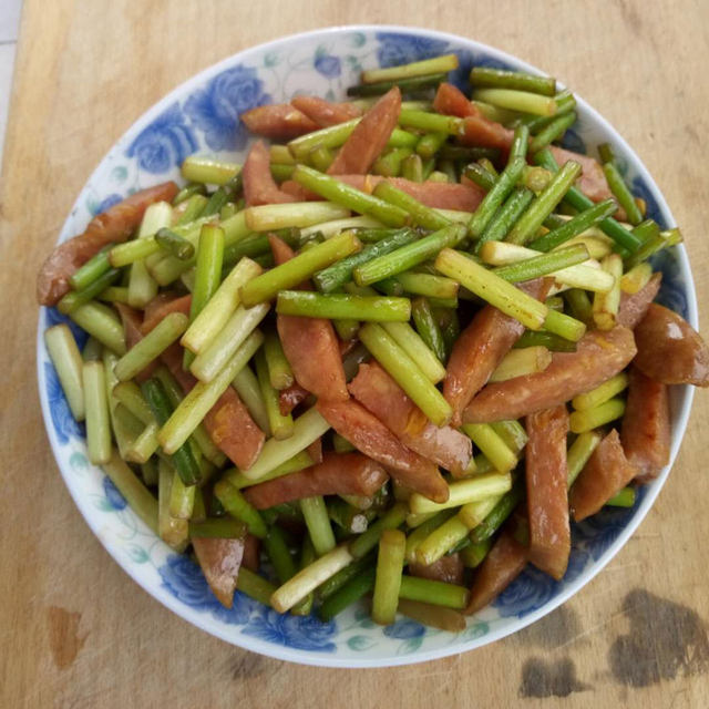 家常炒蒜苔（蒜薹）