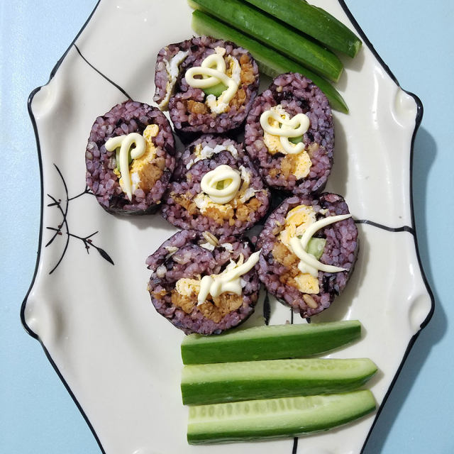 紫米鳗魚寿司