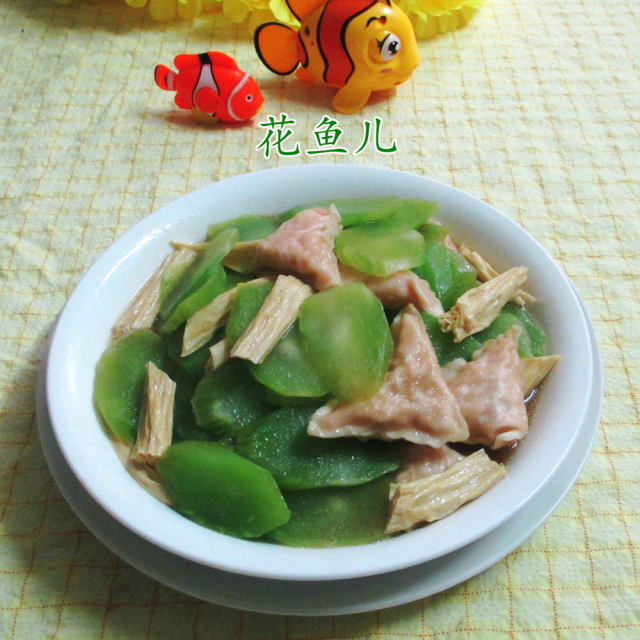 肉燕腐竹炒莴笋
