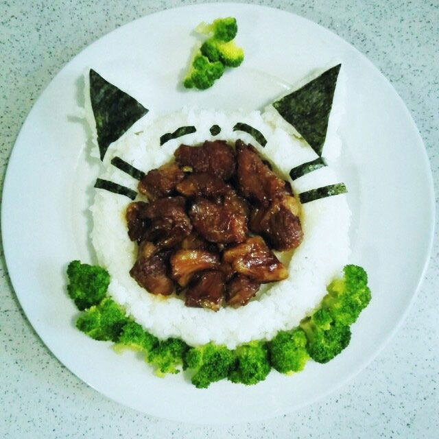 儿童餐2一大嘴猫吃肉