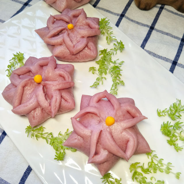 紫薯樱花豆沙包