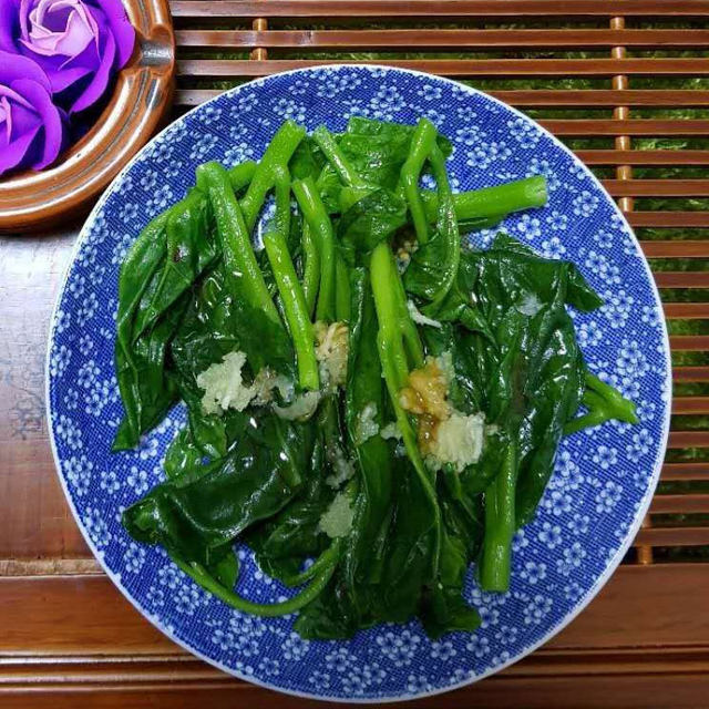 蚝油蒜蓉拌木耳菜