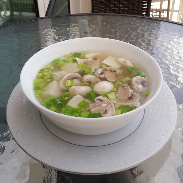 减肥豆腐蘑菇汤