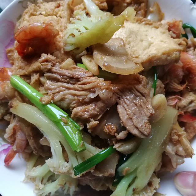 五花肉鲜虾焖豆腐