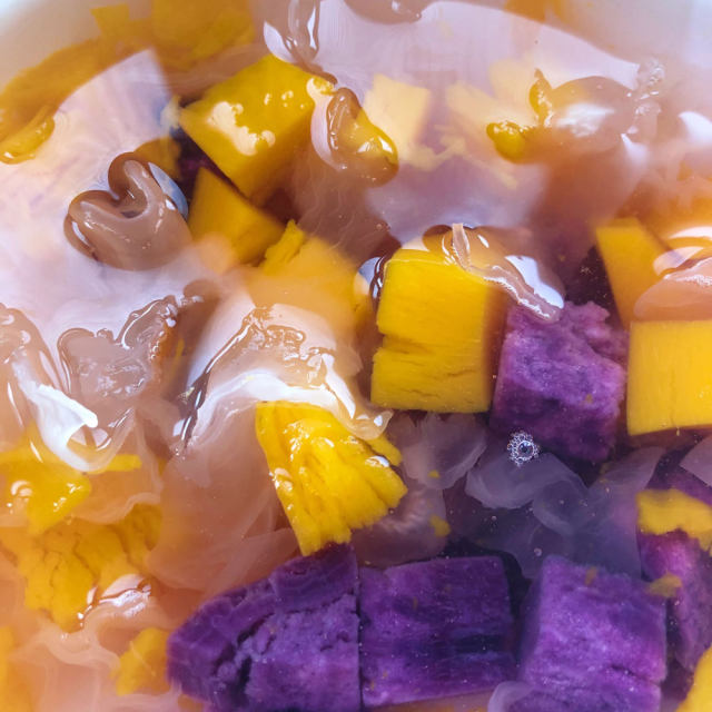 南瓜紫薯银耳汤