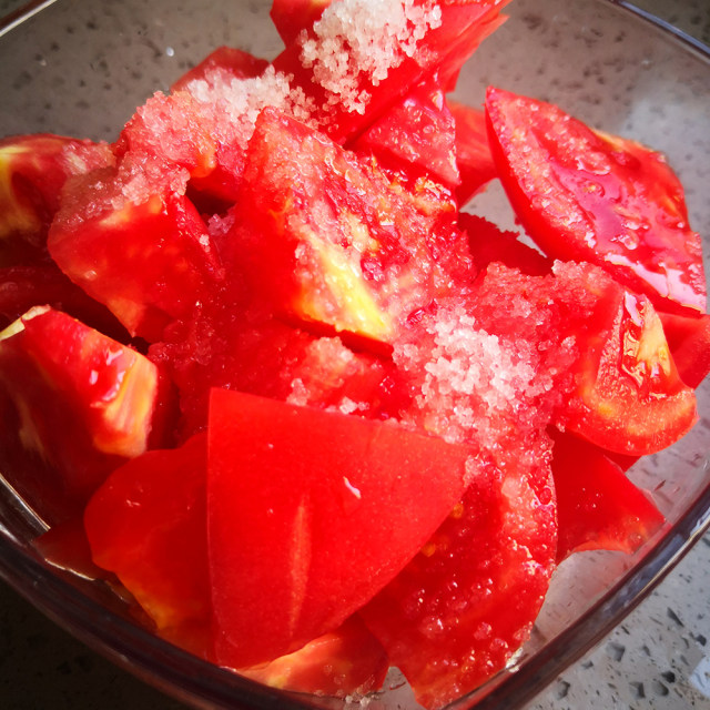 酸甜美食——凉拌西红柿