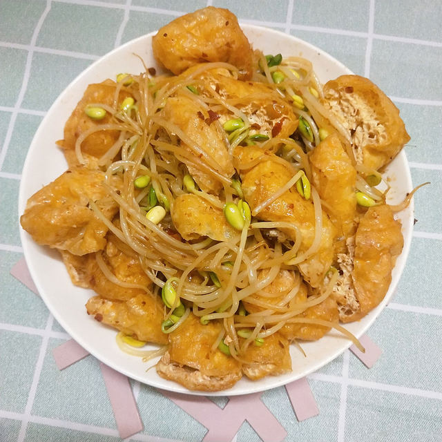 油豆腐炒黄豆芽