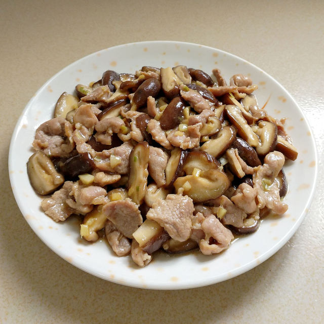鲜菇炒肉片