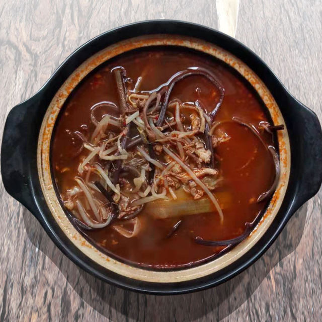 韩国料理. 辣牛肉汤