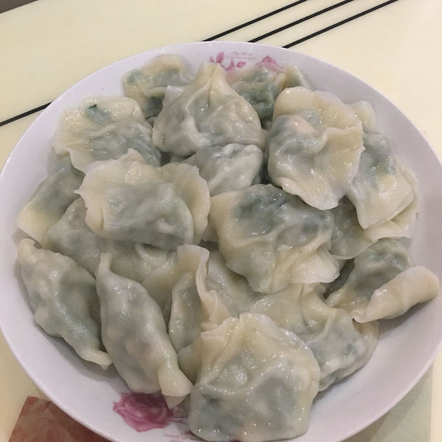 韭菜虾仁肉馅饺子