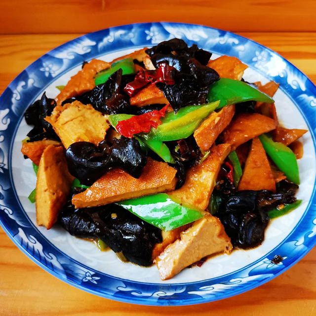     🌿油豆腐炒尖椒🌿