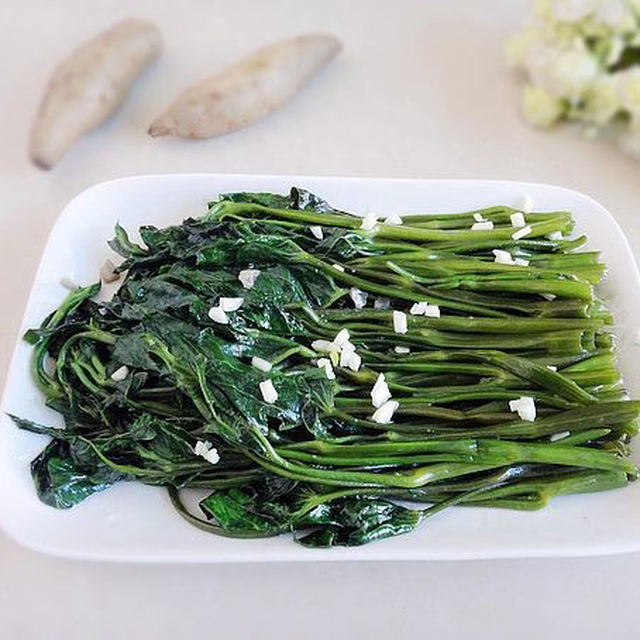 野生菌熟菌粉炒空心菜