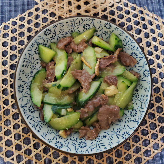 牛肉片炒青瓜