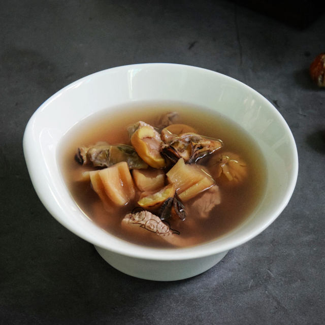 萝卜干蚝豉栗子瘦肉汤