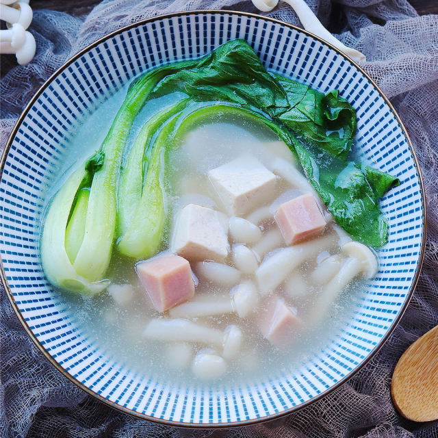 清甜低脂的豆腐菌汤