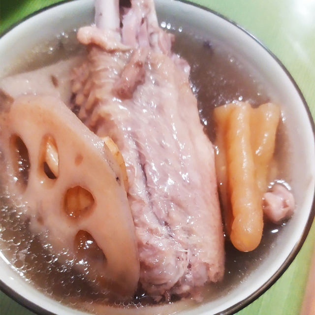 鸭骨莲藕汤