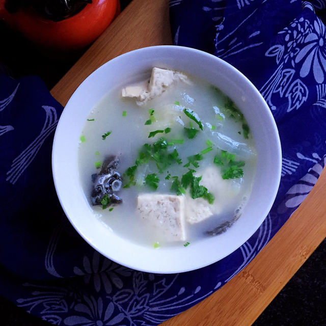 萝卜豆腐鲫鱼汤