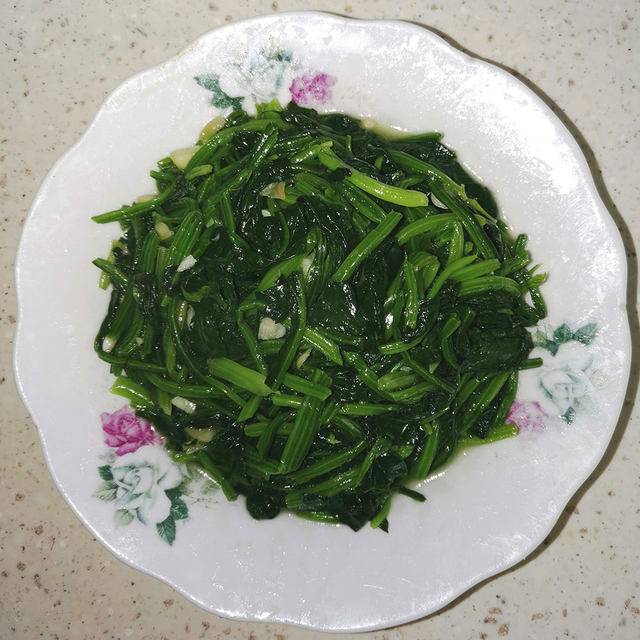 清炒菠菜