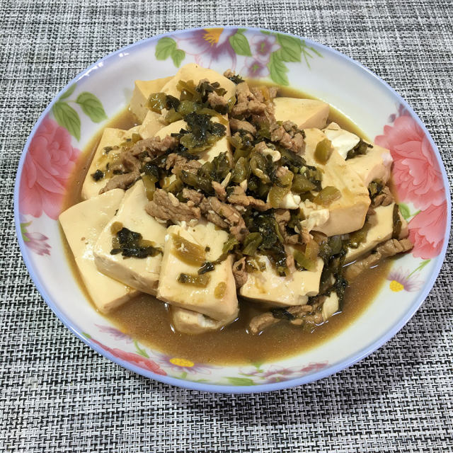 酸菜肉丝焖豆腐