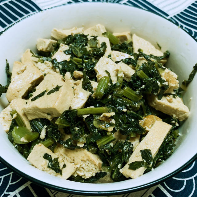 芥菜缨炖豆腐