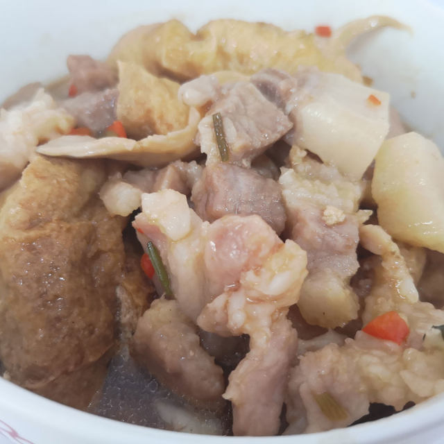 花式精致简餐：油豆腐蒸肉+粗粮饭