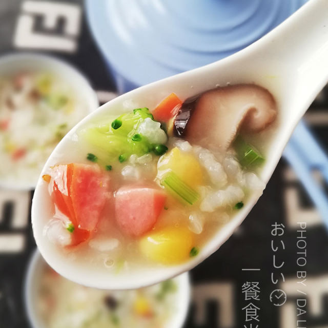 #Harthsun珐琅铸铁锅试用报告# 宝宝辅食12M+——什锦蔬菜火腿粥