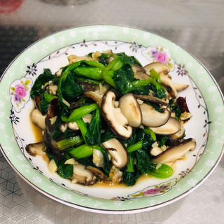 香菇炒青菜的做法大全_香菇炒青菜的家常做法_怎麼做好吃_圖解做法與