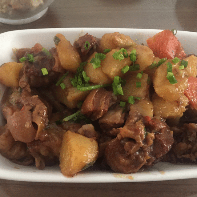 红烧羊排炖土豆