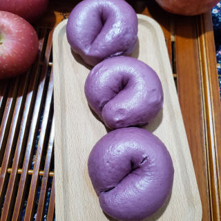 紫色甜甜圈馒头