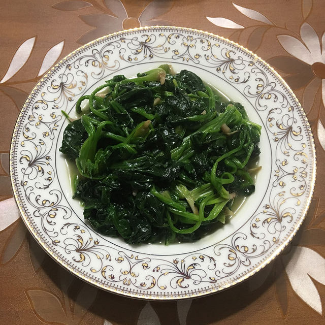 清炒菠菜