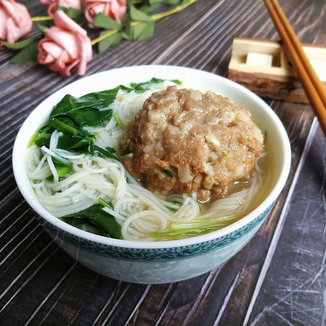 肉丸青菜面