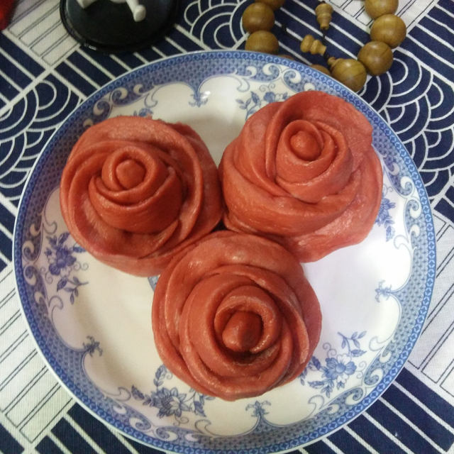 红玫瑰花卷
