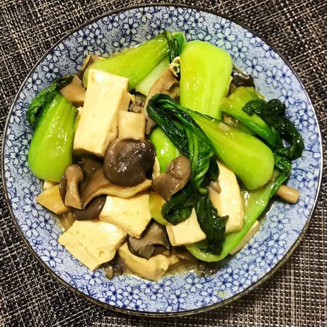 油菜豆腐鲜蘑