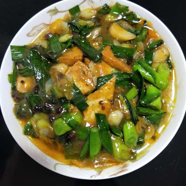 蒜苗豆腐