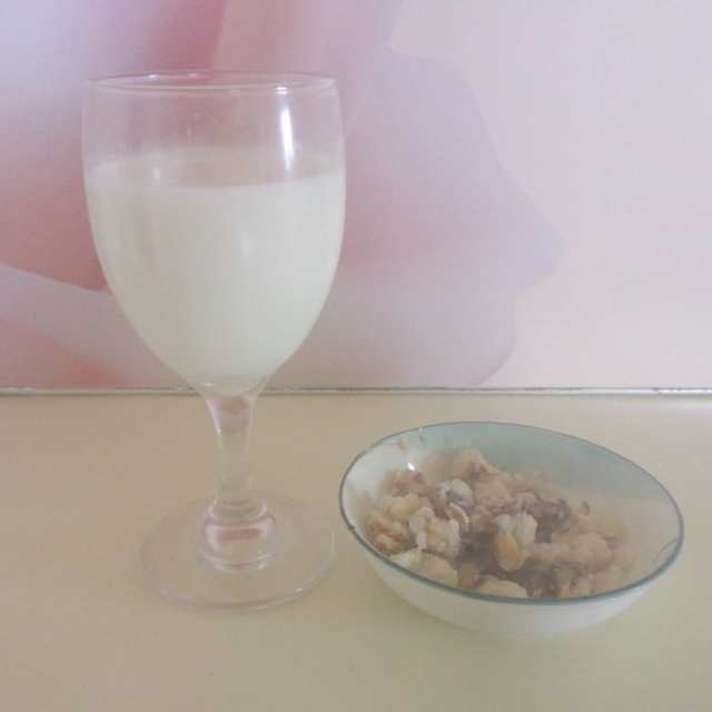 清畅坚果牛奶(早餐)
