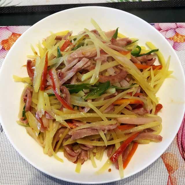 红肠土豆丝