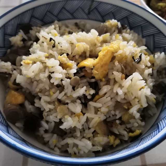 腌菜蛋炒饭