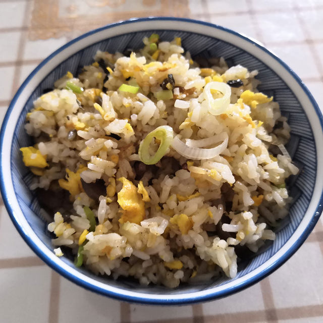 大葱鸡蛋炒饭