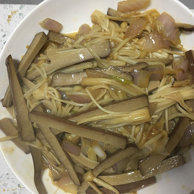 金针菇炒豆干