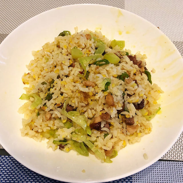 莴笋鸡丁炒饭