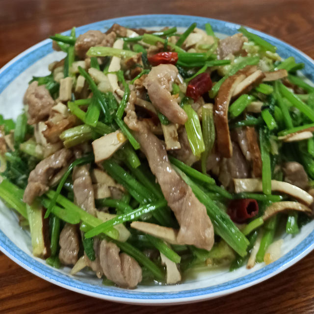 香芹豆干炒里脊肉丝